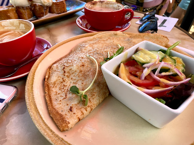 Le Jardin Cafe Restaurant - Main Beach