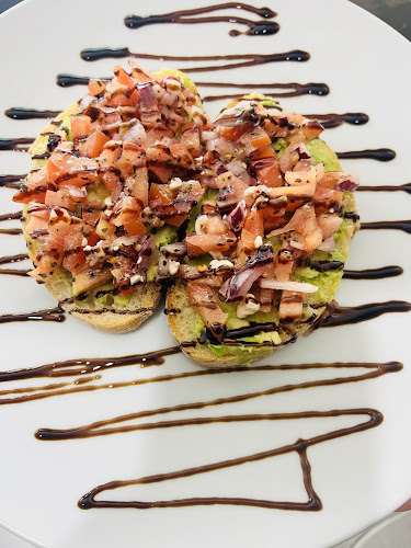 Comentarii opinii despre Relish Cafe & Catering