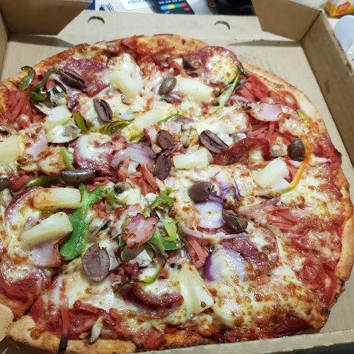 Victoria's Pizza ‘N’ Beyond - Melton - Hospitality and gastronomy