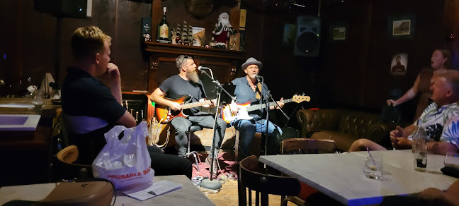 Two Fingers Bar - Albury