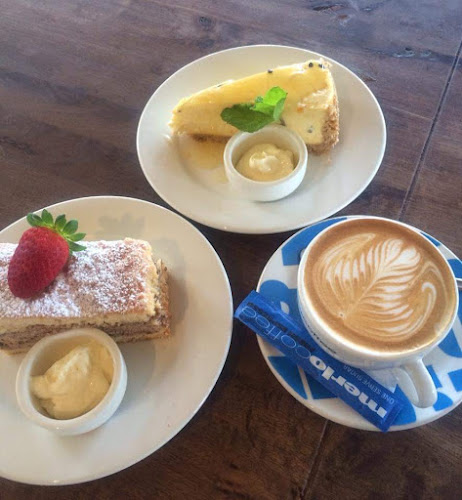 One on La Balsa - Buddina