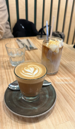 Round Bird Food & Wine Merchants - Hospitality and gastronomy