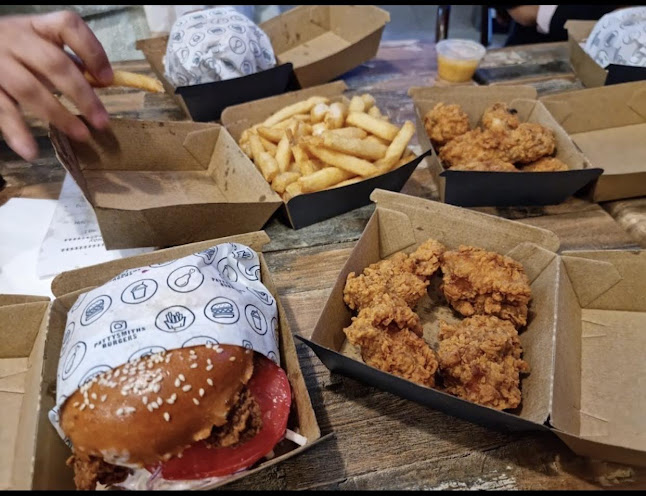 Comentarii opinii despre Pattysmiths Dickson