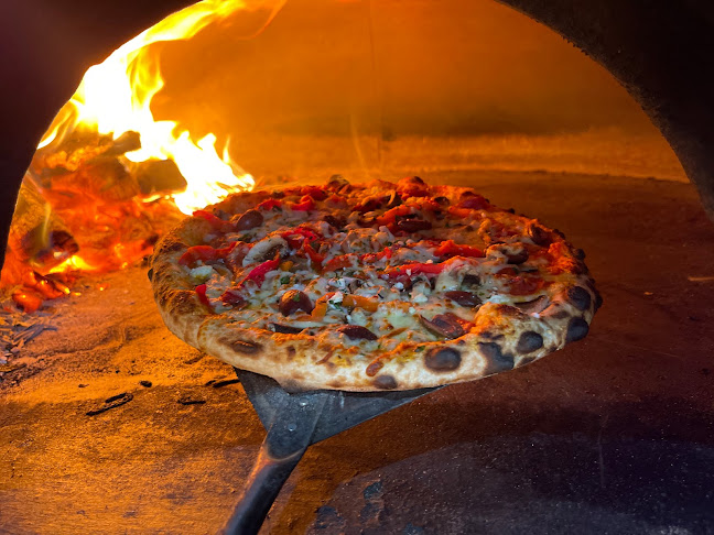 Comentarii opinii despre La Q Woodfired Pizza , Italian Restaurant and La Q Kebab Kew