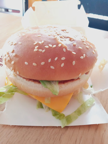 Opinii despre McDonald's Coffs Harbour Service Centre în Coffs Harbour - Hospitality and gastronomy