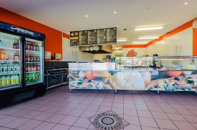 Hunter Gourmet Pizza Greenhills - Hospitality and gastronomy