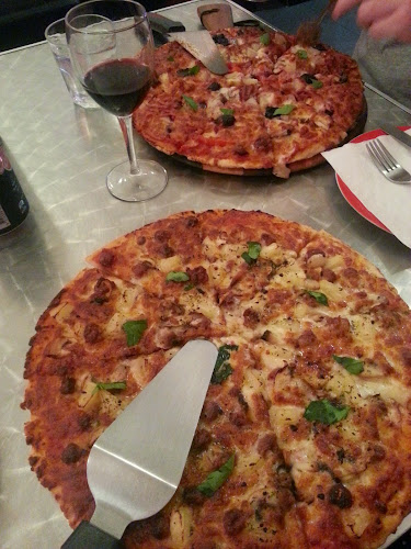 Comentarii opinii despre The Godfathers Pizza