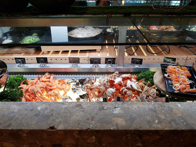 Waves Buffet Restaurant