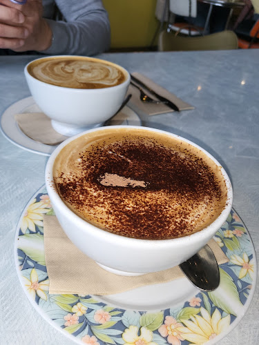 Machine Laundry Cafe