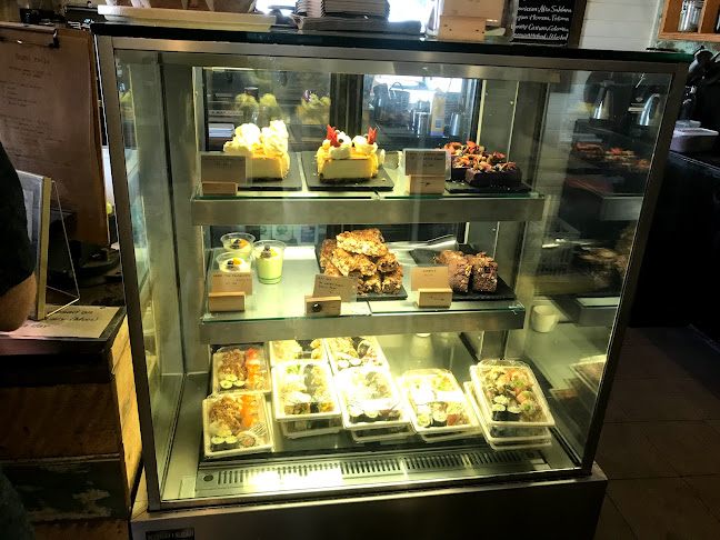 Comentarii opinii despre Federal Doma Cafe