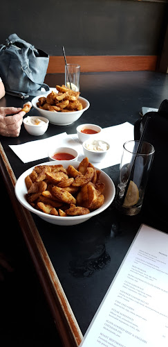 The Cricketers Bar - Hospitality and gastronomy