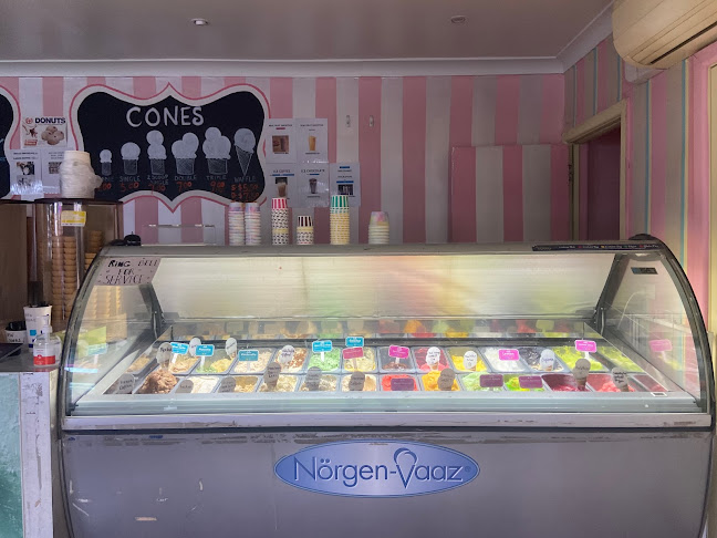 Icecream Shop - Hospitality and gastronomy