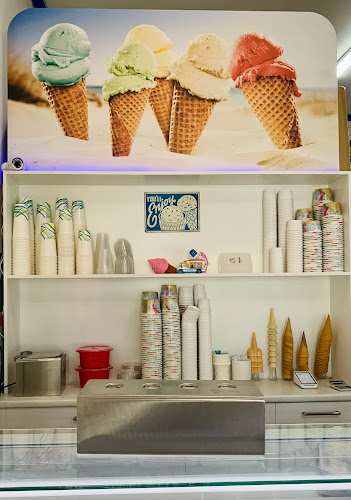 Avalanche Ice Creamery - Hospitality and gastronomy
