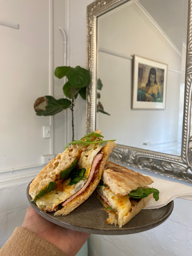 Comentarii opinii despre House of Tallulah Cafe