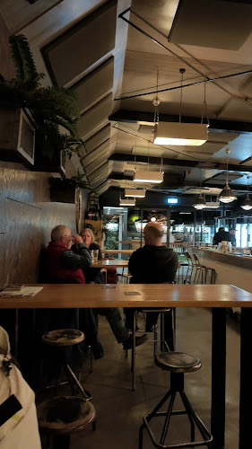 Empress Craft Beer Bar - Hospitality and gastronomy