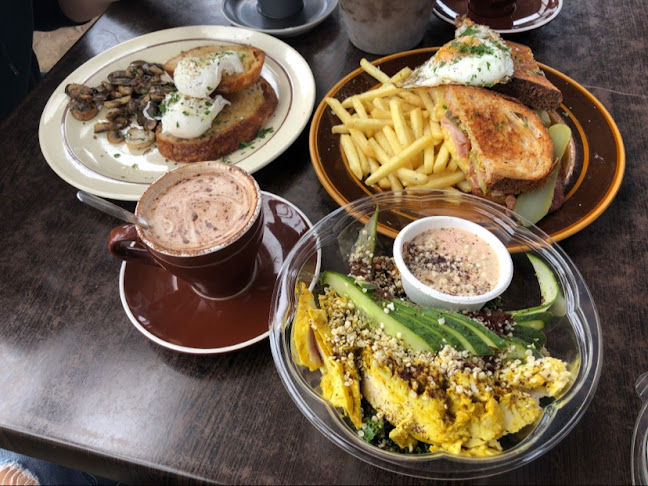 93 Bridge Terrace, Victor Harbor SA 5211