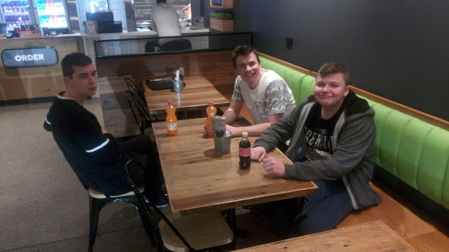 Oporto Berkeley Vale Drive Thru - Hospitality and gastronomy