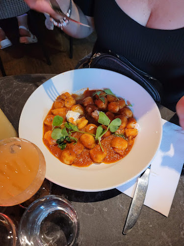 Left Bank Melbourne Restaurant & Cocktail Bar - Southbank