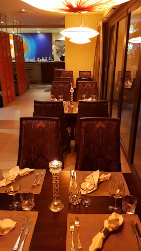 Cnr Margret Ave and GoldCoast Highway, 22 Surf Parade, Broadbeach QLD 4218