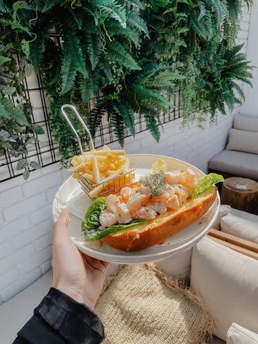 muse bar + eatery - Shearwater