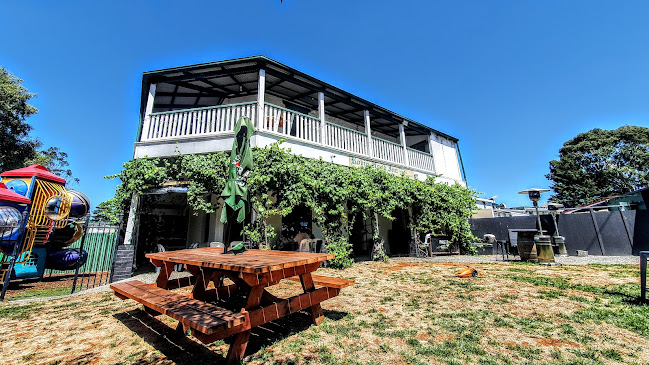 655 Princes Wy, Drouin West VIC 3818