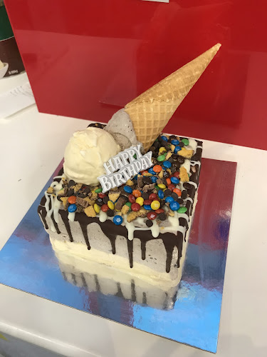 Cold Rock Ice Creamery Caroline Springs - Hospitality and gastronomy