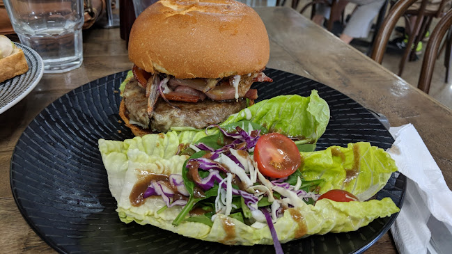 Opinii despre Trader Jacks în Woolner - Hospitality and gastronomy