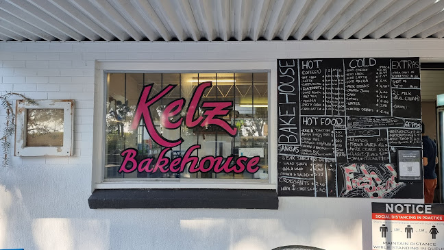 573/575 Esplanade, Urangan QLD 4655