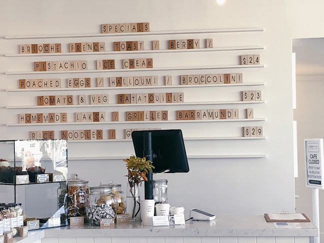 Albert & Co - Lakes Entrance