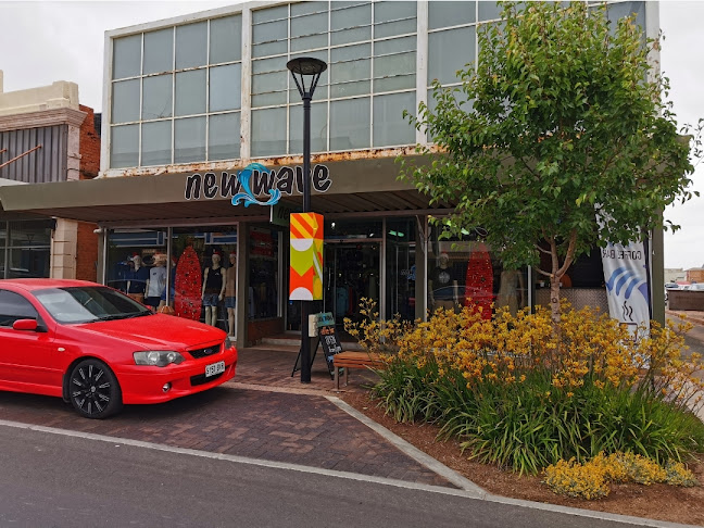 Opinii despre New Wave Surf Shop în Port Pirie - Hospitality and gastronomy