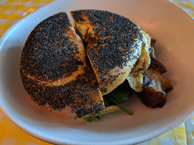 Comentarii opinii despre Satchmo Café