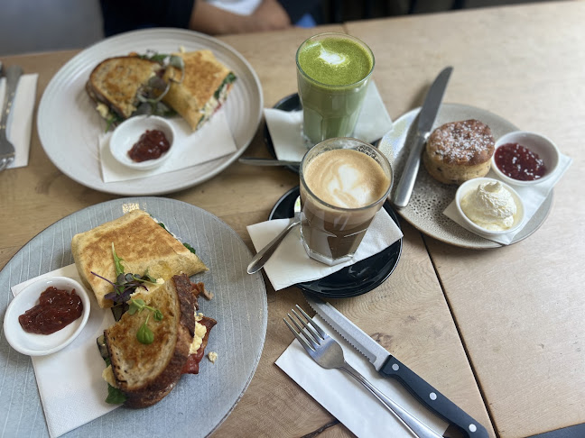 Clove Cafe - Hospitality and gastronomy