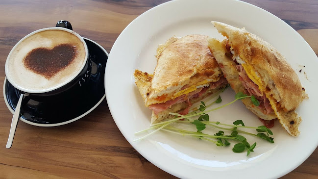 Harvest Cafe & Store