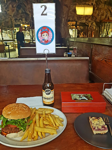 Comentarii opinii despre Little Kim's Cafe.