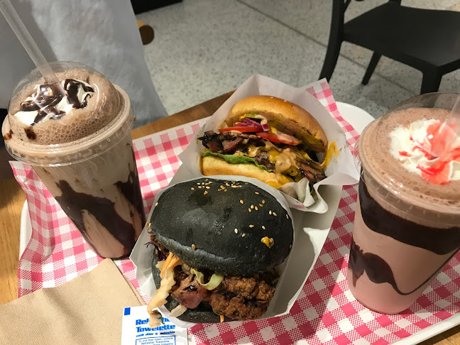 Meet & Bun Trinity Arcade - Hospitality and gastronomy