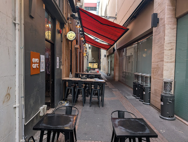 Remy's - Deep Dish Pizza & Bar