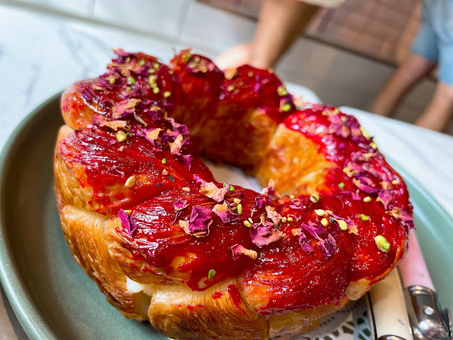 Lode Pies & Pastries Surry Hills - Hospitality and gastronomy