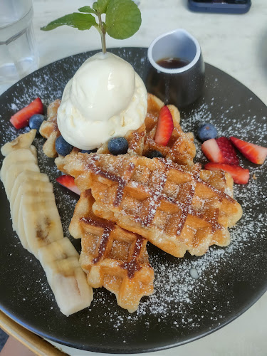 Shop 8/14 Spence St, Cairns City QLD 4870