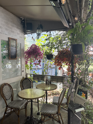 Comentarii opinii despre Le Jardin Cafe Restaurant