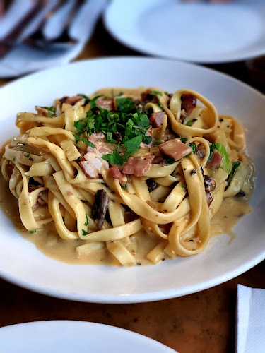 3/3018 Surfers Paradise Blvd, Surfers Paradise QLD 4217