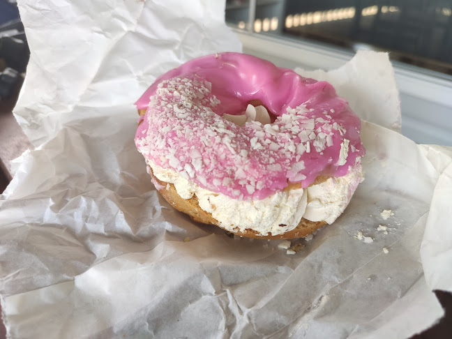 Comentarii opinii despre Bones Bakery