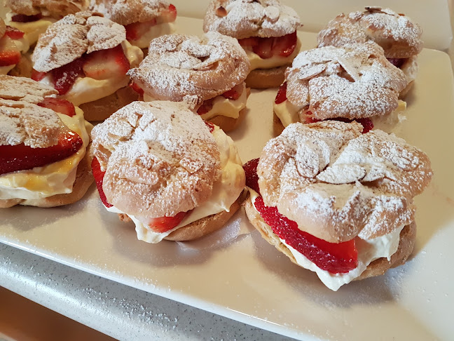 Robyn's Catering Service