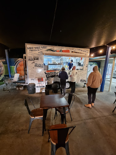 Opinii despre Hot Box Gladstone în Gladstone Central - Hospitality and gastronomy