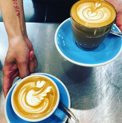 Comentarii opinii despre Dorcas & King