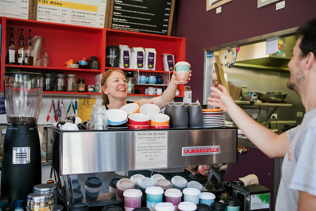 Raw Energy Noosaville - Hospitality and gastronomy