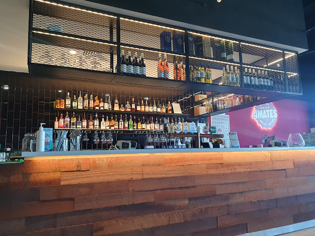 4 Mates Jindalee - Hospitality and gastronomy