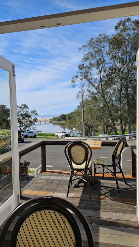 Blue Swimmer at Seahaven - Hospitality and gastronomy