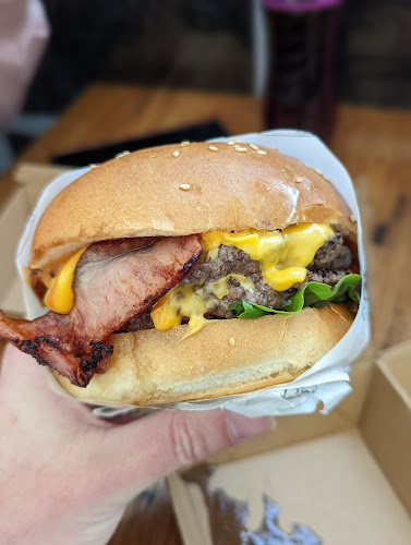 The Famished Wolf Patterson Lakes - Hospitality and gastronomy