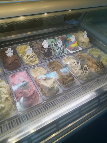 8/6-8 Eastern Beach Rd, Geelong VIC 3220