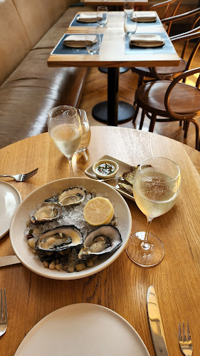 GROUND LEVEL/2 King William St, Adelaide SA 5000